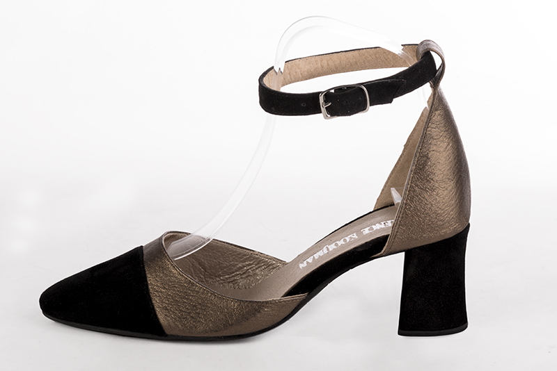 Matt black and bronze gold women's open side shoes, with a strap around the ankle. Round toe. Medium flare heels. Profile view - Florence KOOIJMAN